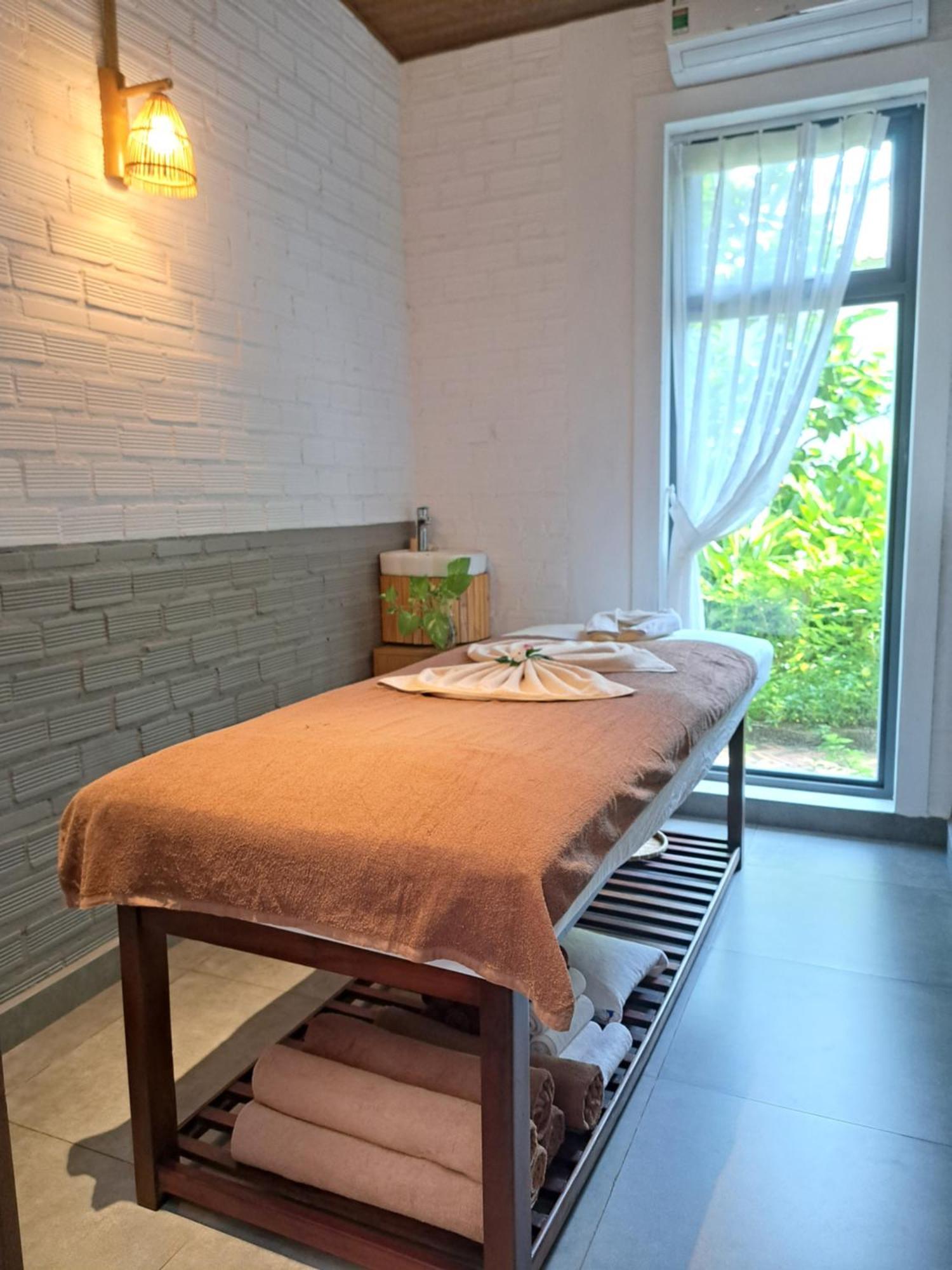Golden Lotus Spa & Homestay Ap Thien Phuoc Esterno foto